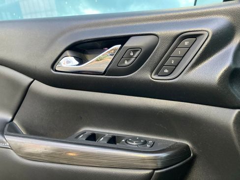 Used 2018 GMC Acadia SLT w/ LPO, Floor Liner Package image 13