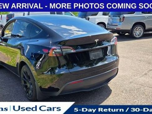 Used 2024 Tesla Model Y Long Range AWD/4WD image 7