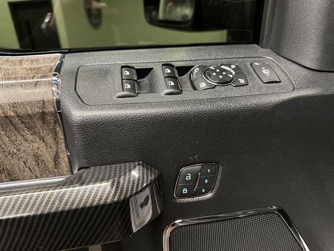 Used 2019 Ford F250 Lariat w/ Lariat Ultimate Package AWD/4WD image 33