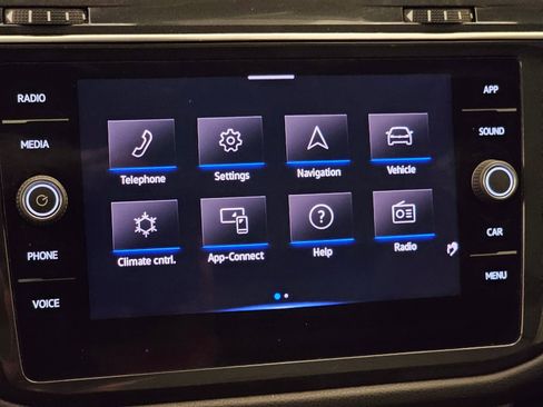 Used 2021 Volkswagen Tiguan S image 21