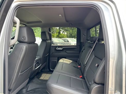 New 2026 GMC Sierra 2500 SLT AWD/4WD image 7