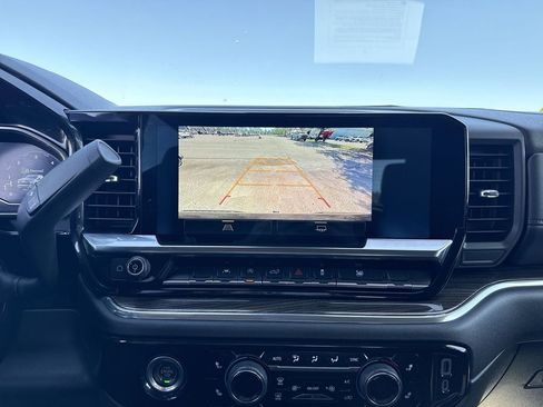 Used 2024 Chevrolet Silverado 1500 LT AWD/4WD image 20