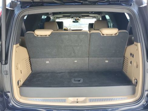 Used 2018 Cadillac Escalade Platinum image 8