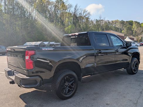 Used 2020 Chevrolet Silverado 1500 LT Trail Boss image 9