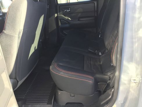 Used 2023 Nissan Frontier PRO-4X w/ Pro Convenience Package image 13