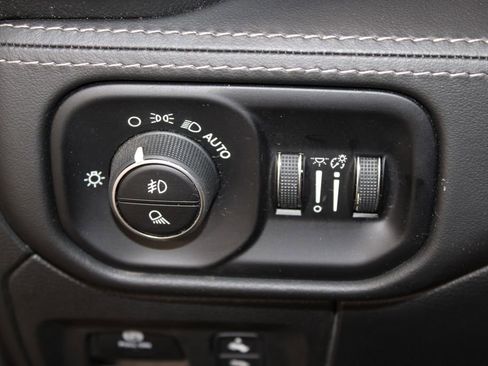 Used 2023 RAM 1500 Limited AWD/4WD image 42