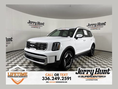 Used 2025 Kia Telluride S FWD image 1