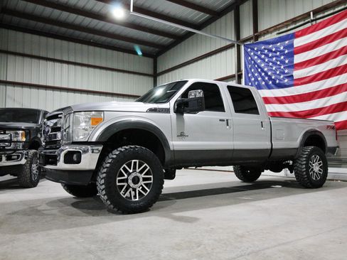 Used 2016 Ford F250 Lariat AWD/4WD image 1