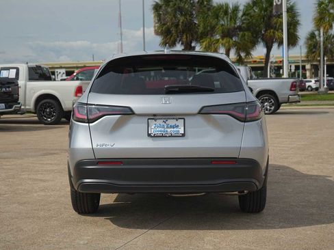 New 2026 Honda HR-V LX image 5