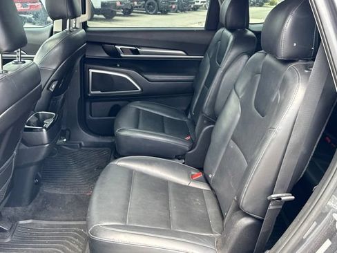 Used 2020 Kia Telluride S AWD/4WD image 18