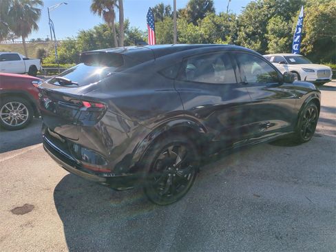 Used 2022 Ford Mustang Mach-E Premium image 5