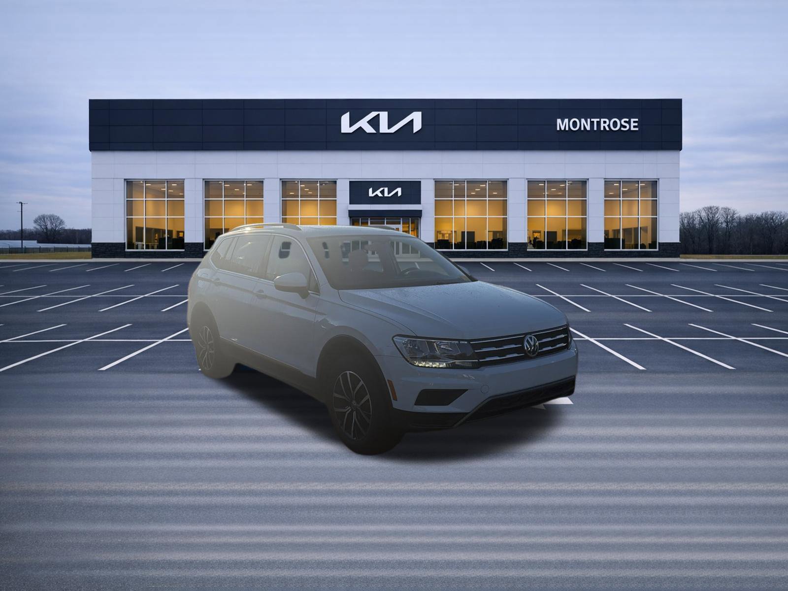 Used 2021 Volkswagen Tiguan SE w/ Panoramic Sunroof Package AWD/4WD image 3