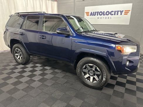 Used 2022 Toyota 4Runner TRD Off-Road Premium image 2