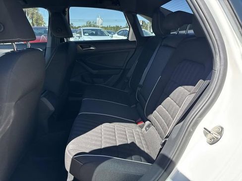 Used 2024 Volkswagen Jetta Sport image 8
