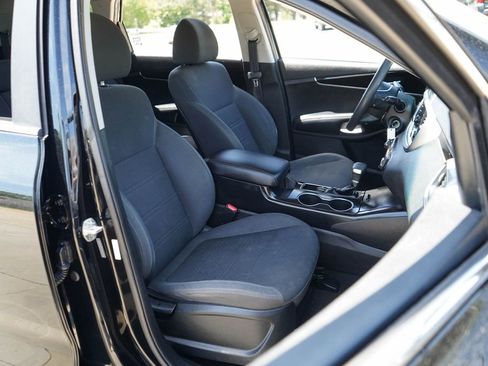 Used 2019 Kia Sorento L FWD image 13
