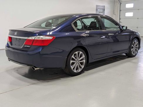 Used 2015 Honda Accord Sport image 8