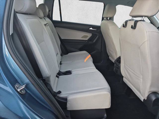 Used 2020 Volkswagen Tiguan SE w/ Panoramic Sunroof Package AWD/4WD image 20