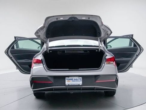 Used 2024 Hyundai Elantra SEL FWD image 20