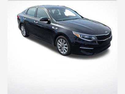 Used 2018 Kia Optima LX w/ 17" Alloy Wheels Package