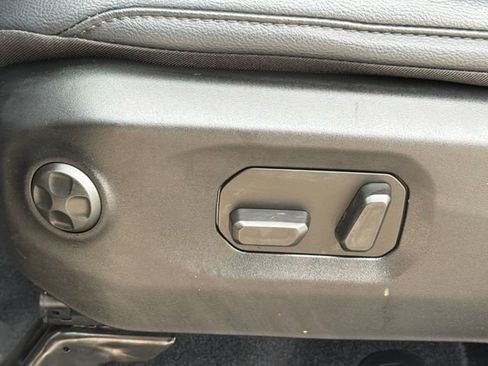 Used 2025 Jeep Gladiator Sport AWD/4WD image 20