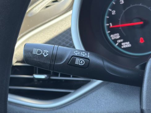 Used 2023 Chevrolet Malibu LT image 14