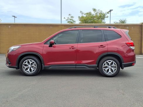 Certified 2023 Subaru Forester Premium AWD/4WD image 4