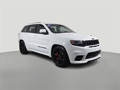Used 2019 Jeep Grand Cherokee SRT w/ Trailer Tow Group IV image 8