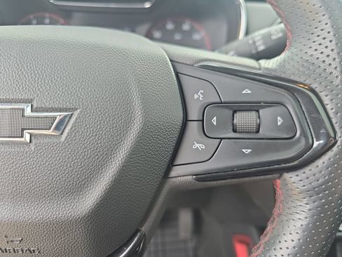 Used 2022 Chevrolet TrailBlazer RS w/ Sun and Liftgate Package FWD image 17