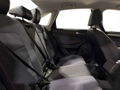 Used 2025 Volkswagen Jetta SE FWD image 15