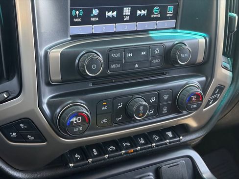 Used 2017 GMC Sierra 2500 Denali w/ Duramax Plus Package AWD/4WD image 10