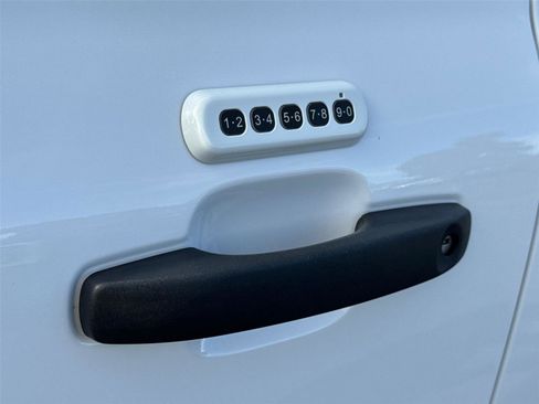 Used 2024 Ford Ranger XLT w/ FX4 Off-Road Package image 11