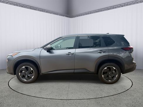 Used 2025 Nissan Rogue SV AWD/4WD image 7