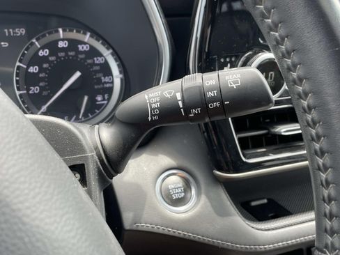 Used 2021 Toyota Highlander Limited AWD/4WD image 29