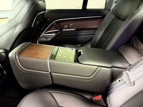 New 2025 Land Rover Range Rover Autobiography image 22