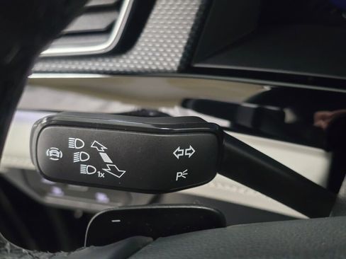 Used 2024 Volkswagen Atlas Cross Sport SEL Premium R-Line image 40