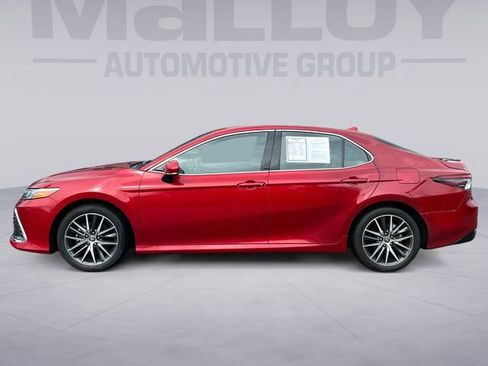 Used 2023 Toyota Camry XLE image 2