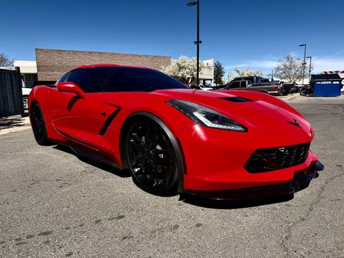 Used 2019 Chevrolet Corvette Stingray Coupe w/ Carbon Flash Badge Package RWD image 3