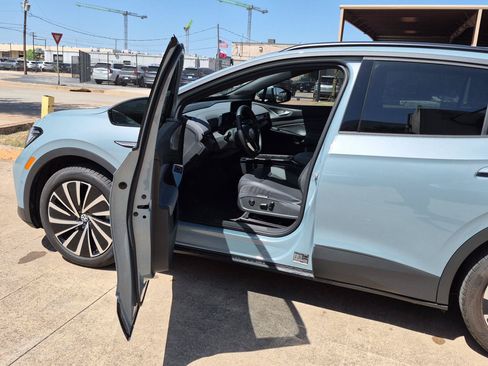 Used 2024 Volkswagen ID.4 S RWD image 9