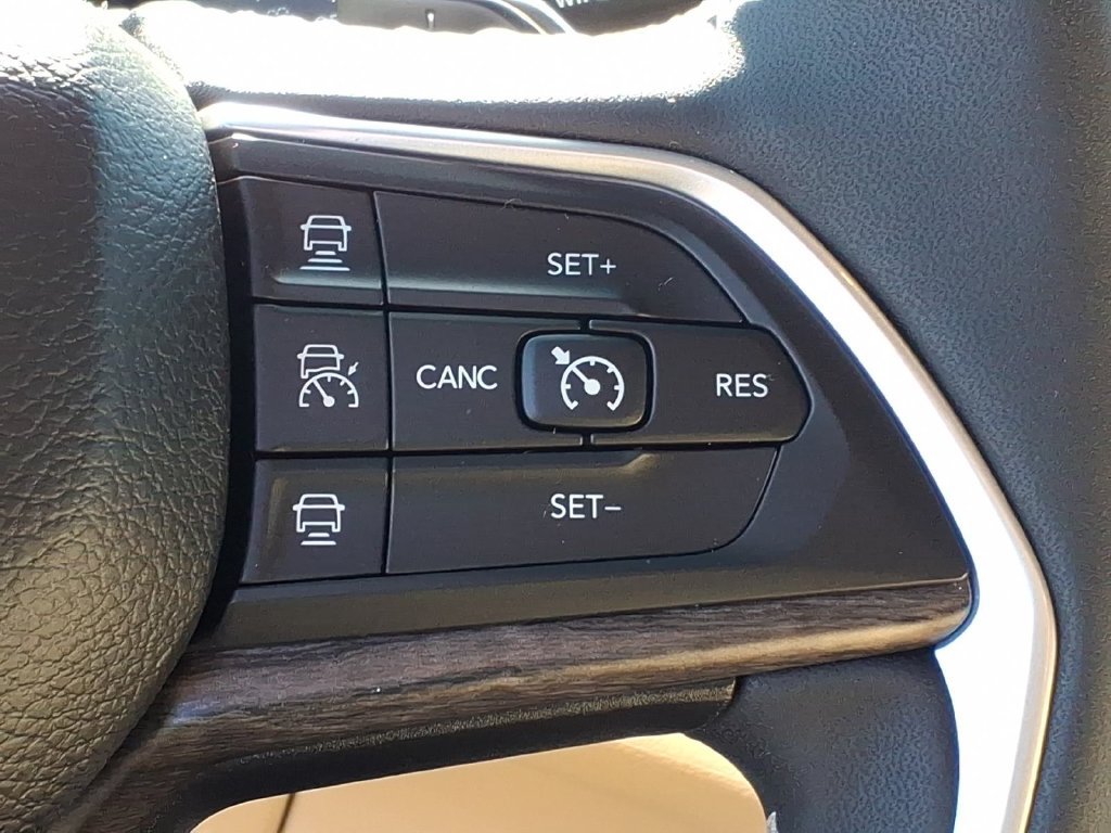 Certified 2023 Jeep Grand Cherokee 4WD 4xe image 9