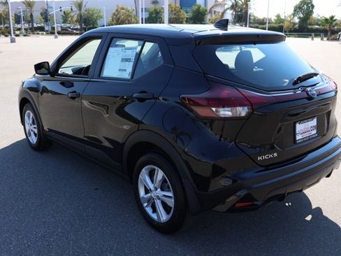 New 2025 Nissan Kicks Play S image 6
