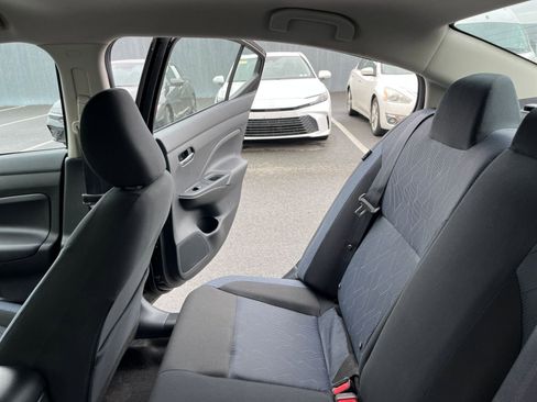 Used 2025 Nissan Versa SV FWD image 38