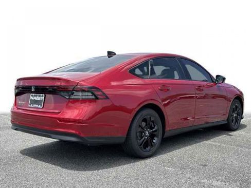 New 2025 Honda Accord SE image 30