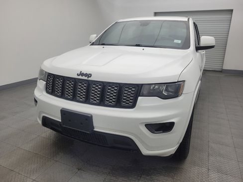 Used 2019 Jeep Grand Cherokee Altitude image 15