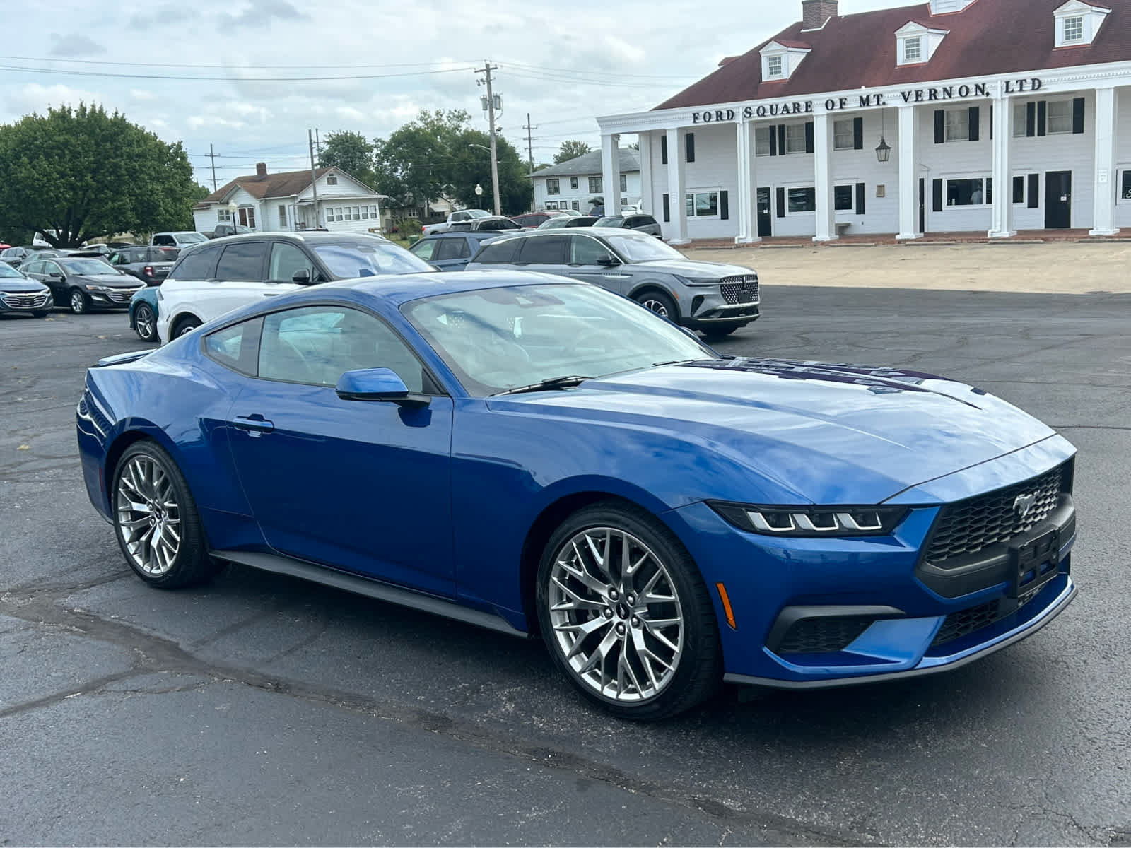 Used 2024 Ford Mustang Premium RWD image 3
