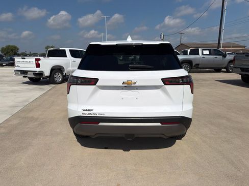 Used 2025 Chevrolet Equinox LT AWD/4WD image 6