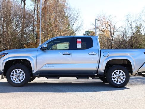 New 2026 Toyota Tacoma SR5 image 18