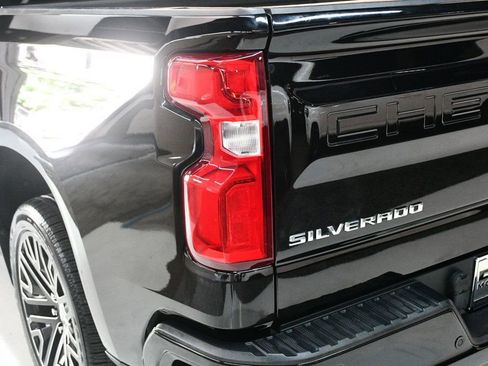 Used 2019 Chevrolet Silverado 1500 High Country w/ High Country Premium Package image 14