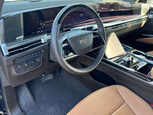 Certified 2025 Cadillac Escalade Premium Luxury w/ Touring Package image 26