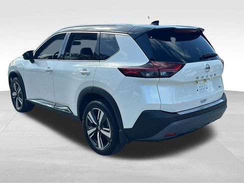 Certified 2021 Nissan Rogue SL w/ Premium Package FWD image 5