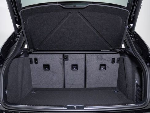 New 2026 Porsche Macan image 28